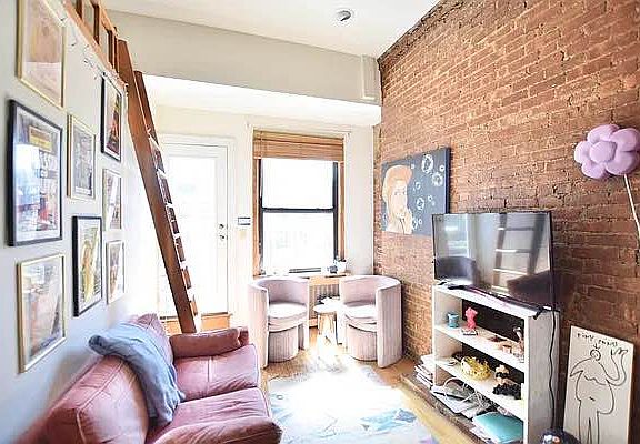 5th image of 319 W 106th St