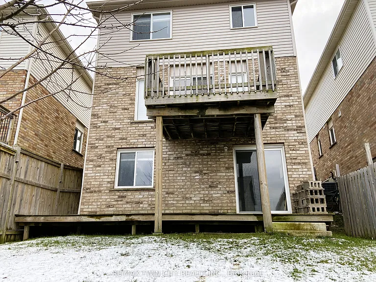 490 Activa Ave #UPPER — Photo 16