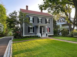 712 High St, Dedham, MA 02026