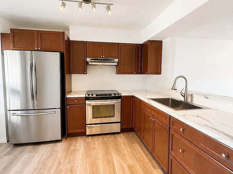 450 Pond Mills Rd #15 — Photo 9
