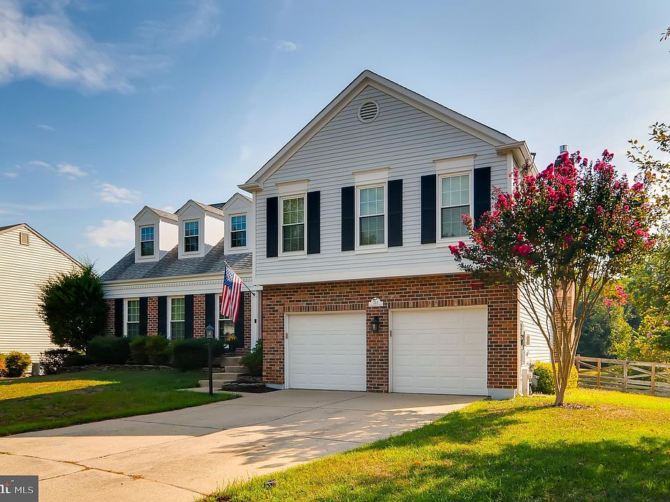 1st image of 251 Autumn Chase Dr