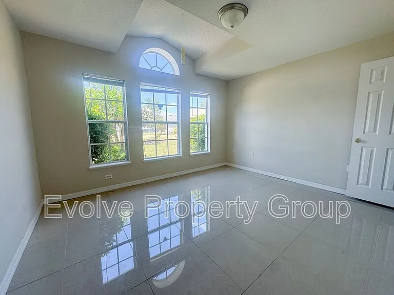 21 Llanes Pl — Photo 32