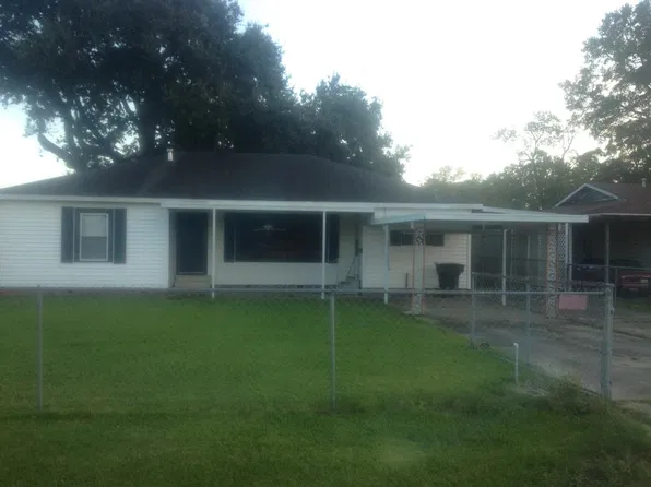 1916 Mark St, Lake Charles, LA 70607