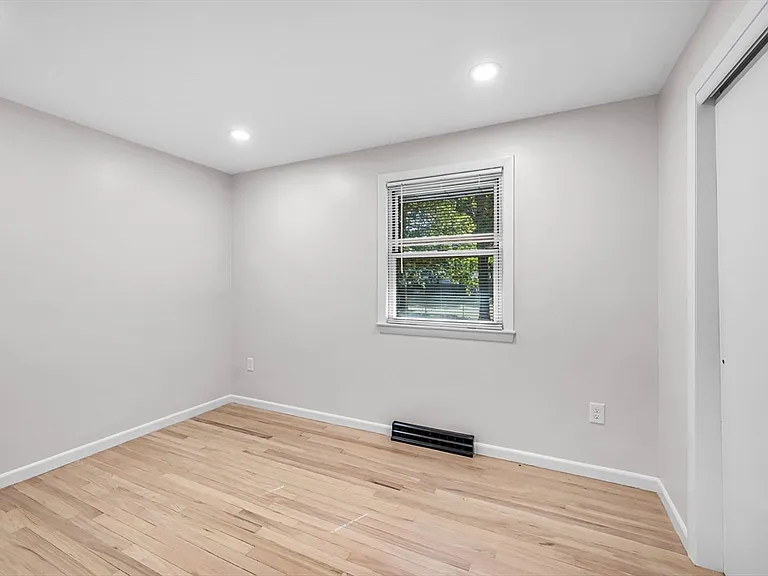 557 Maple Rd #1 — Photo 30