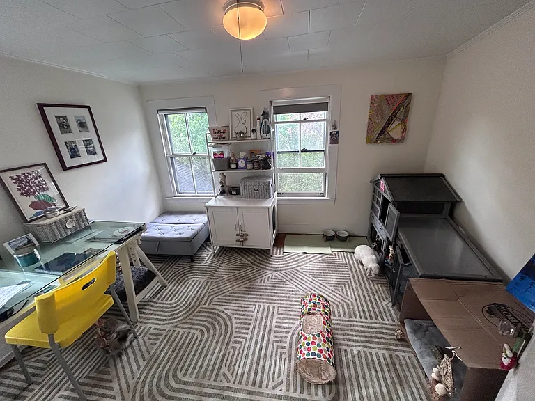 319 E Court St — Photo 9