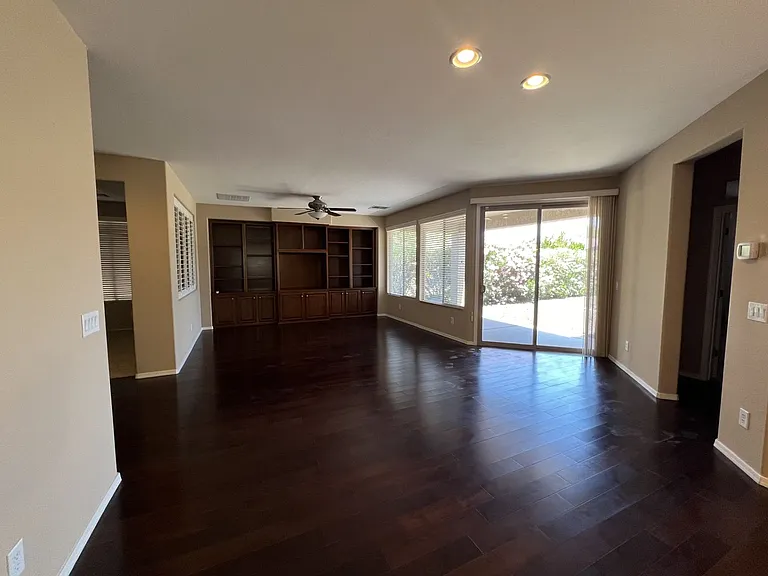 4457 E Carob Dr — Photo 18