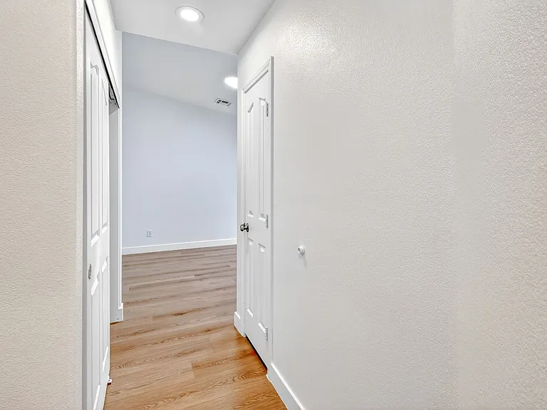 3037 Aloha Ave — Photo 15