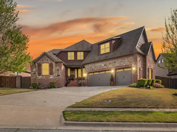 4703 Willowridge Way, Rogers, AR 72758