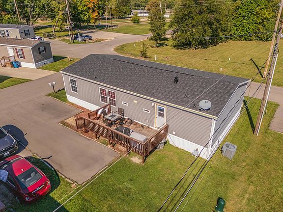 2nd image of 1 Melissa Dr