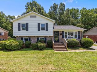 2957 Bainbridge Dr, Winston Salem, NC 27105