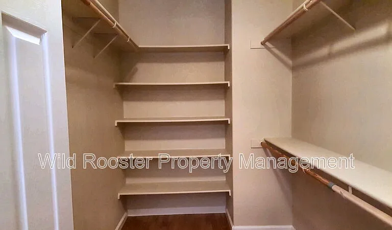 6624 Capwell Way — Photo 10