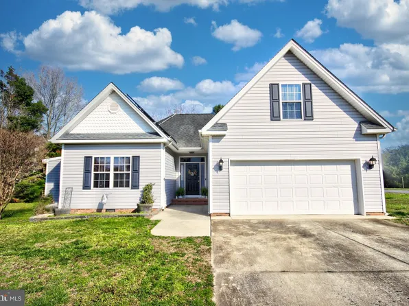 1412 Chateau Dr, Salisbury, MD 21801