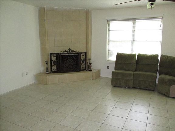 3rd image of 11902 Arroyo Vista Ln