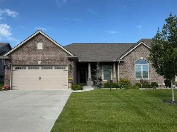 4708 Stonebridge Dr W, Saint Joseph, MO 64505