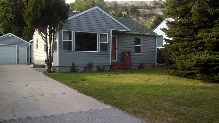 1st image of 1909 10th Ave N