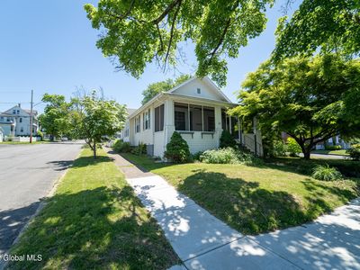 854 6th Avenue, Troy, NY, 12182
