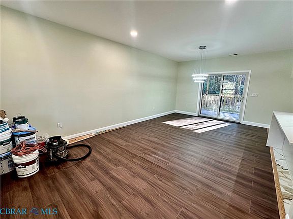 4th image of 117 Lark Dr