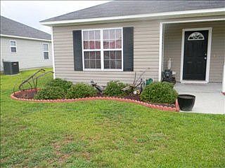 3rd image of 816 Madelyn St