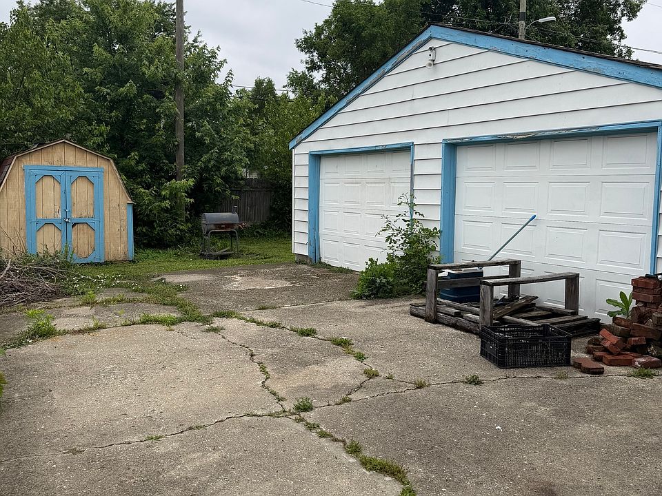2nd image of 2526 Hillside Ave