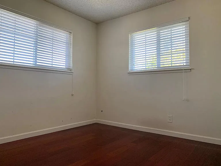 1175 Johnson Ave — Photo 12