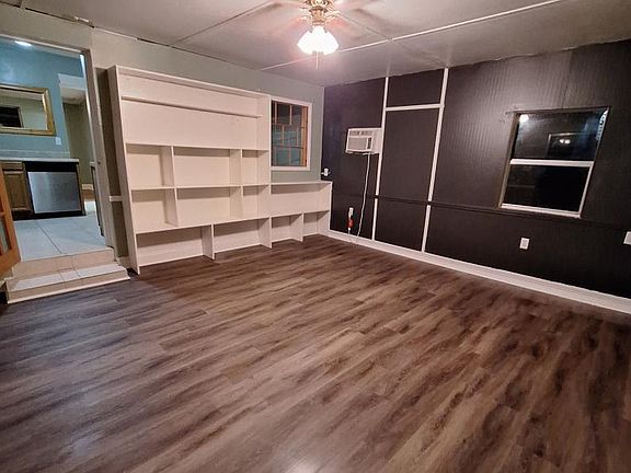3rd image of 1030 SE Brock Gln