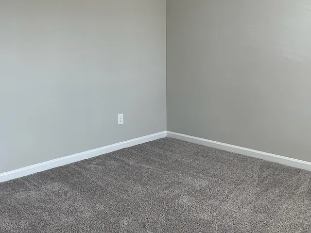 208 Gretzky Pkwy — Photo 8