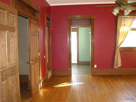 3rd image of 142 N Keyser St