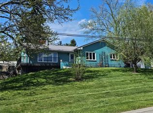 95 Paul Dr S, Washington, PA 15301