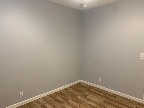 5th image of 181 Carlton Ave
