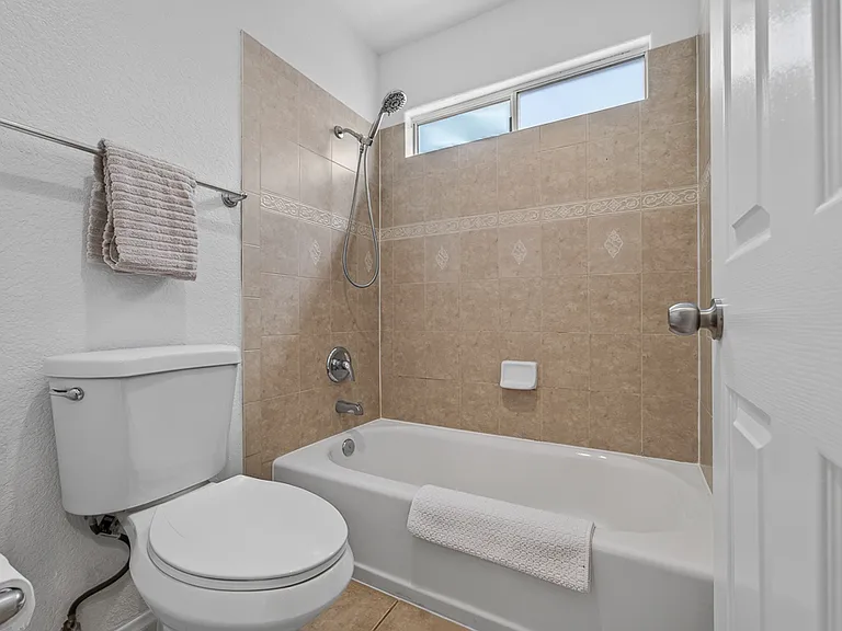 13887 Carriage Rd — Photo 45