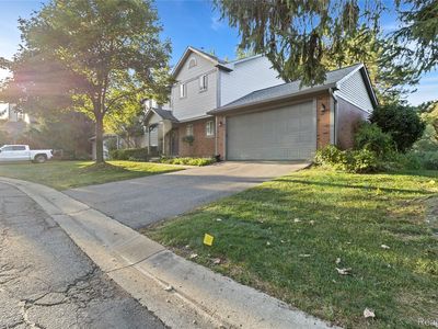 549 Winwood Ct, Walled Lake, MI, 48390