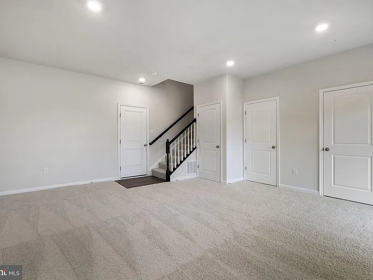 5131 Constitution St — Photo 25