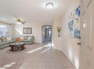 5801 Downs Dr, Fort Worth, TX 76179