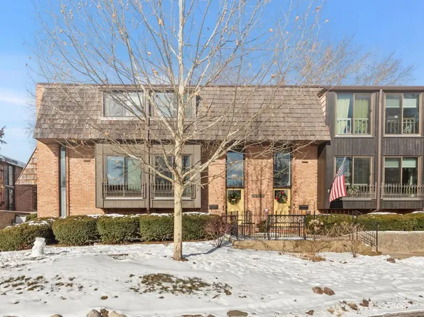 436 W Russell St #5, Barrington, IL 60010