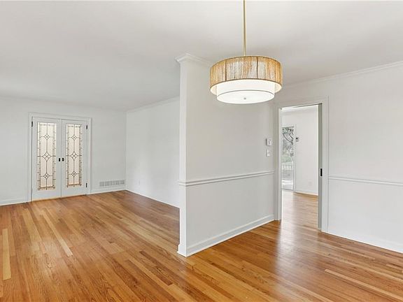 4th image of 2888 Bonanza Dr