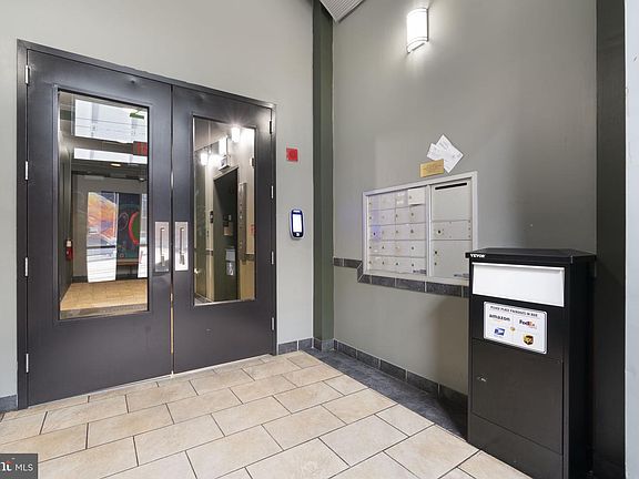 4th image of 22 S Howard St #R-403