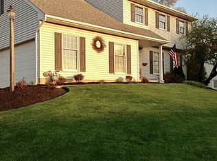 2404 Tree Line Dr, Easton, PA 18040