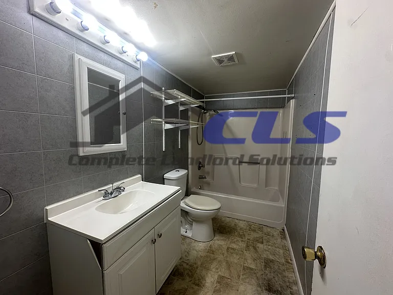 626 E Curry Dr E — Photo 9
