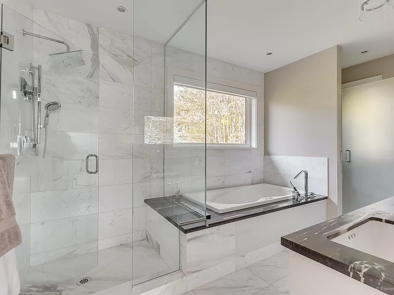 2165 Palmerston Ave — Photo 13