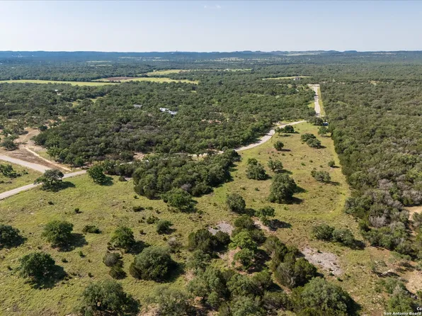 32568 TIERRA ROBLES DR, Bulverde, TX 78163