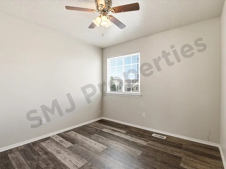 16740 Naito Ave — Photo 11