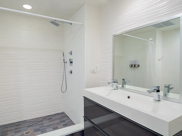 15 Jonathan Dr — Photo 13