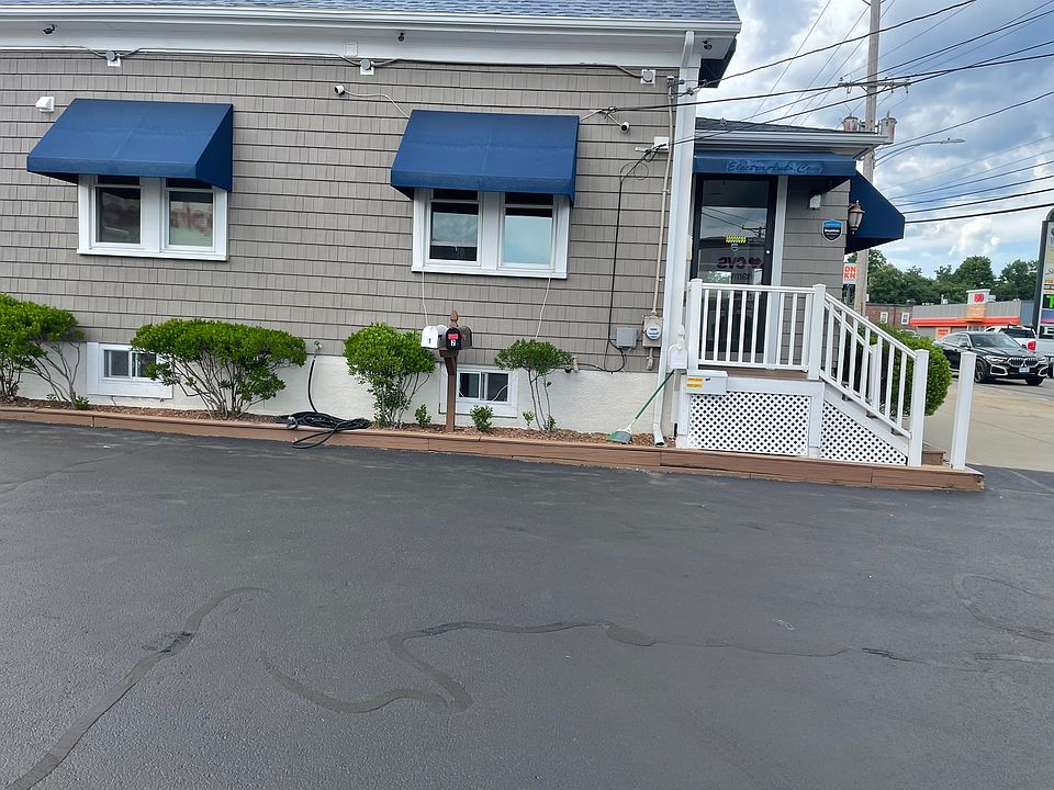1st image of 42 Putnam Pike #3