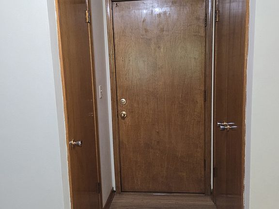 Apartment Entry - 2 closets