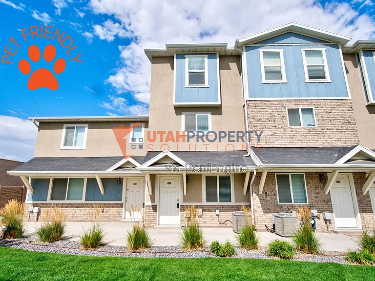 8166 N Broken Spoke Ln — Photo 1