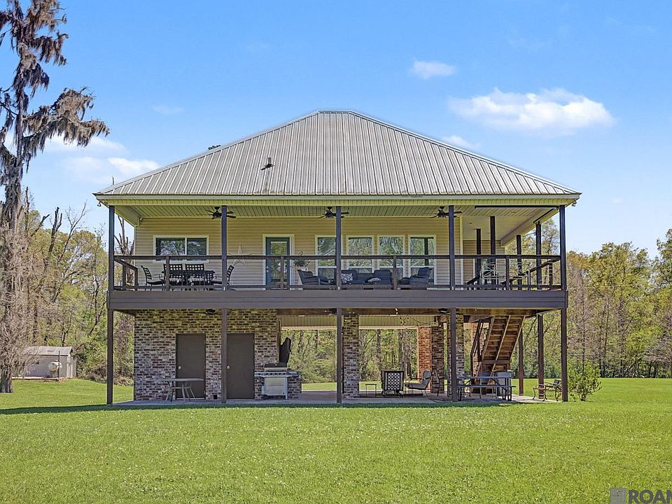 1st image of 17693 Cove Ln