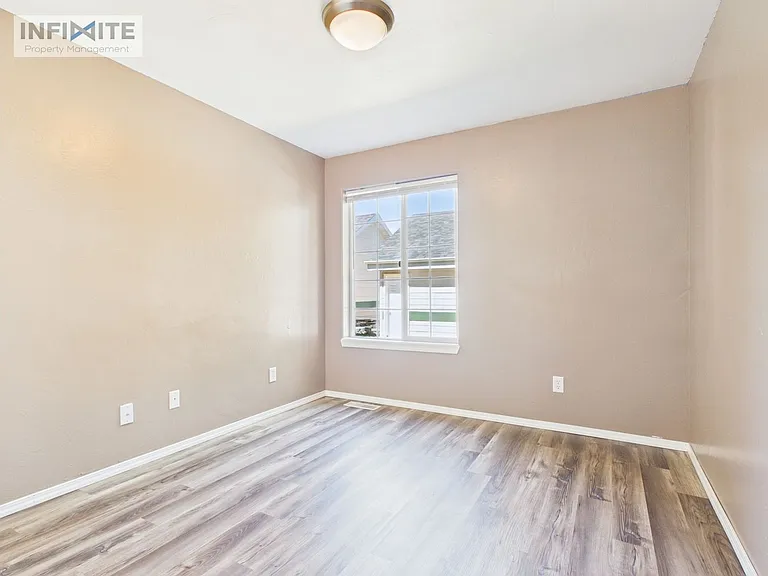 3026 W Villard St #2D — Photo 11