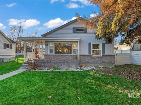 215 S Locust St, Nampa, ID 83686