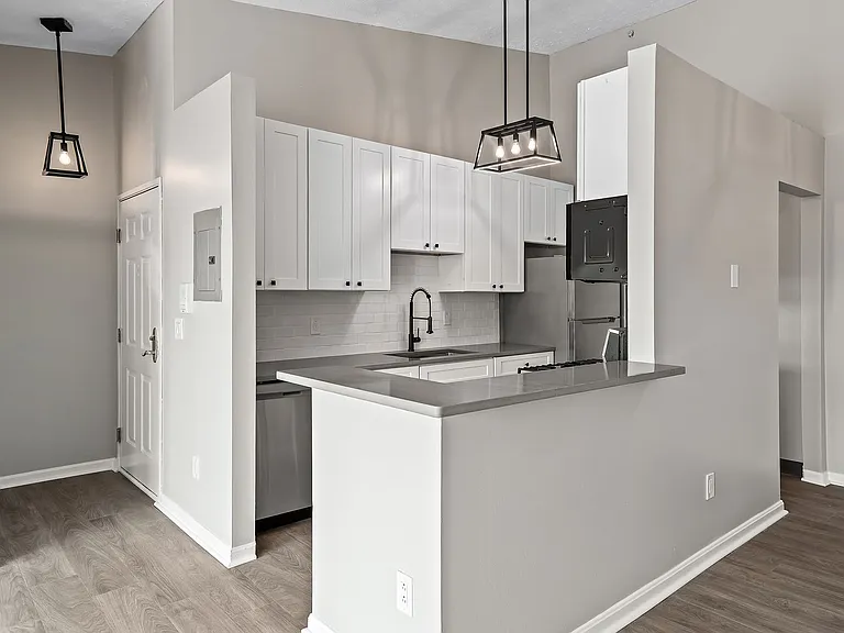 Cherry Tree Village Apartments — Photo 175