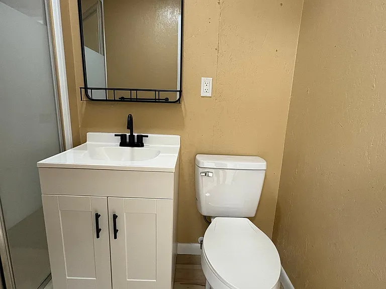 2229 Beeler Ave #C — Photo 10